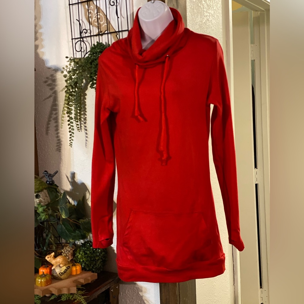 Chelsea DeBoer by Lily & Lottie Red Cowl Neck Top nwot